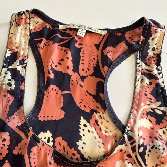 Collective Concepts Floral Sleeveless Blouse - Picture 5 of 5